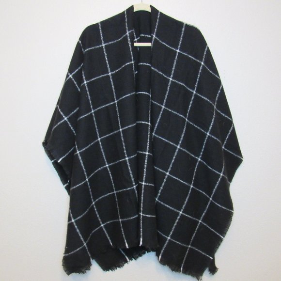 Sweaters - Black White Plaid Shawl Cape Poncho Blanket Wrap Womens NEVER WORN! Soft